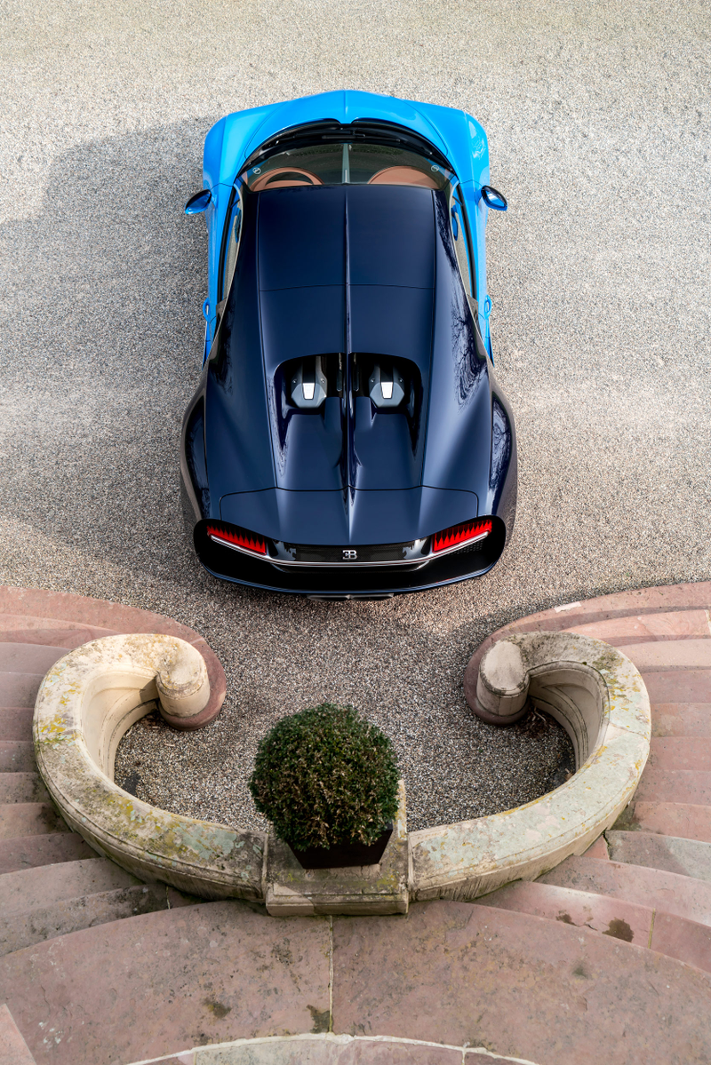 Illustration for article titled Bugatti Chiron: This Is A Lot More Of It